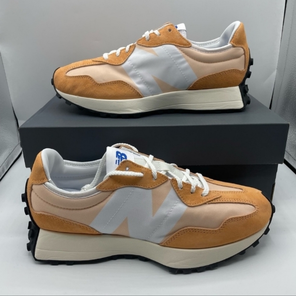 New Balance 327 Training/Running Shoes Size 10.5 for Women